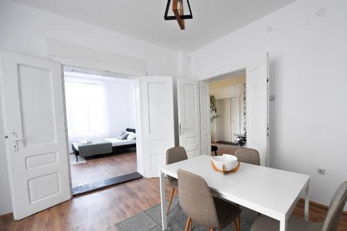 Leskovac Apartment | Family House
