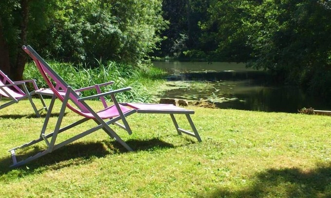 Azay-le-Rideau House | Family house with a large garden at the edge of the river