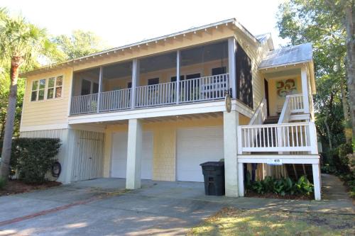 Folly Beach House | Family Houses