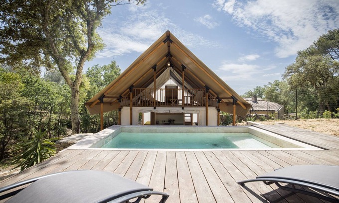 Castillon-du-Gard Villa | Family lodge with swimming pool for 6 to 7 people in the middle of the Garrigue