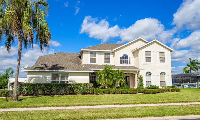 West Kissimmee Villa | Family Luxury Villa 7 BR Prvt Pool, Spa, G/Rm, theatre, Mins to Disney Sleeps 16
