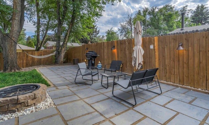 Skyway House | Family Oasis , Offices, Pet Friendly, Fenced Yard