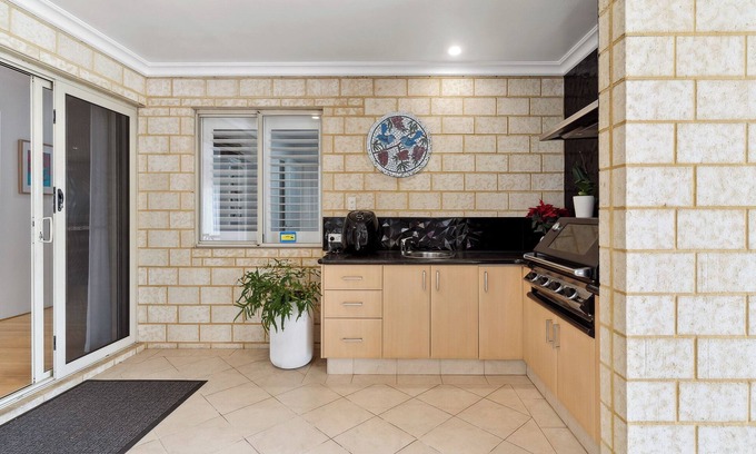 Coodanup House | Family Paradise with Pool, Estuary Views & Outdoor Fun