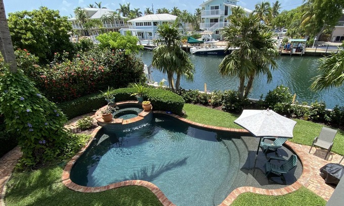 Venetian Shores House | Family/Pet Friendly Venetian Shores Home