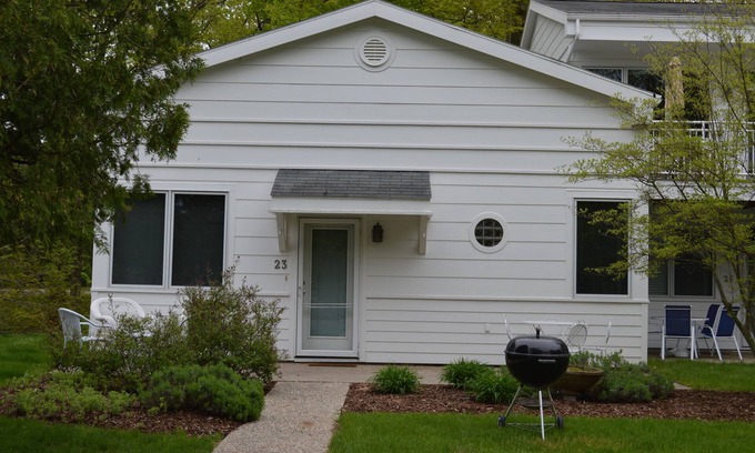 South Haven Condo | Family Resort on Lake Michigan - Patio 23