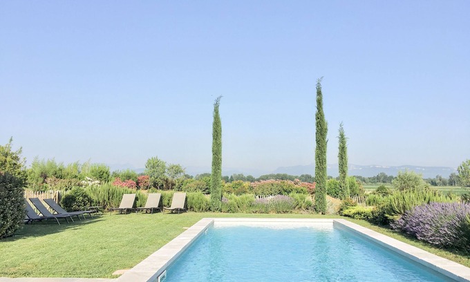 La Laupie Cottage | Family restored house, for restful, sportiv, cultural sunny holidays Provence