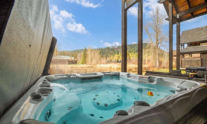 Sandpoint House | Family Retreat | Hot Tub, Game Room near Lake & Golf