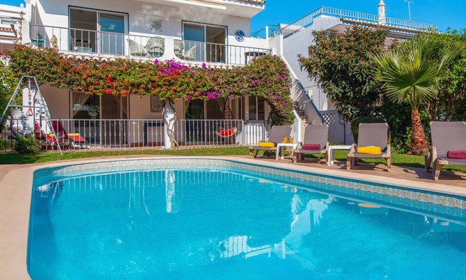 Olhos D'Agua Villa | Family Retreat w/Pool, Olhos de Água