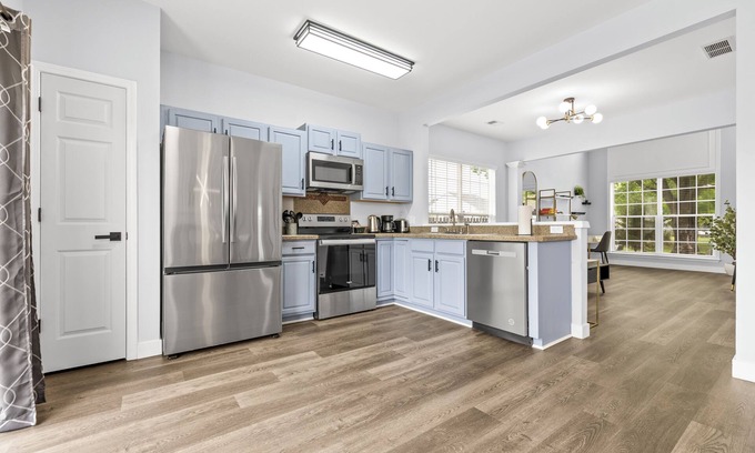 Charlotte House | Family Retreat with Modern Comforts