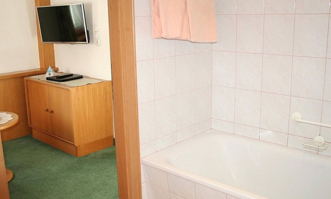 Stuhlfelden House | Family Room -Wohlfühlstudio - Schweizerhaus, Hotel-Gasthof