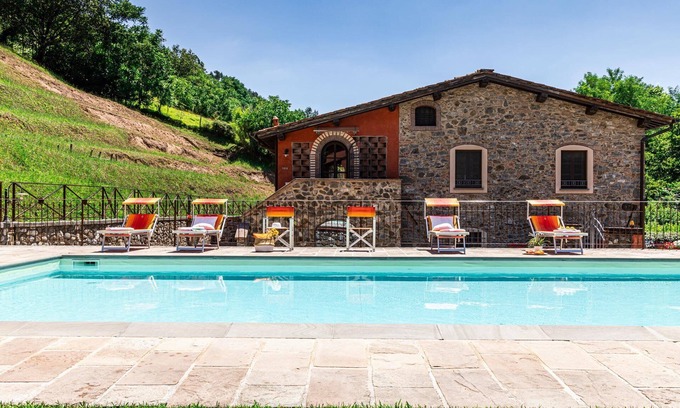 Pescaglia Apartment | Family sized apartment with external patio, barbecue and swimmingpool