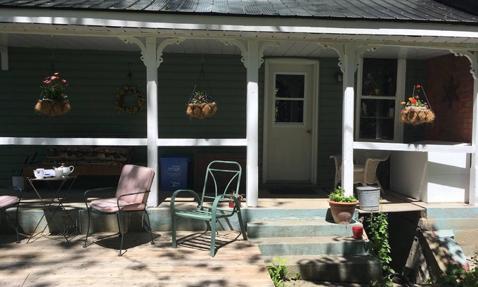 Nottawa House | Family Ski Season Opportunity/Summer Fun in the sunn