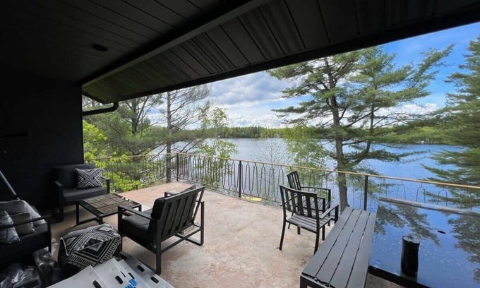 Georgian Bay House | Family Tides On Six Mile Lake