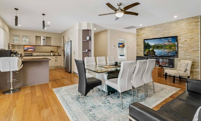 Long Beach House | Family Vacation Home - Long Beach, NSW