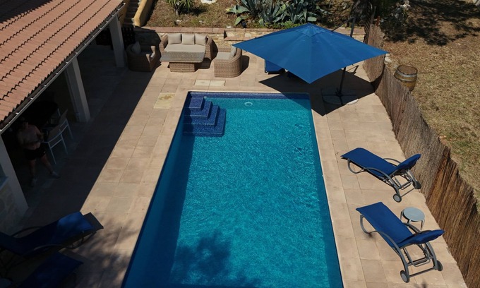 Euzet-les-Bains Villa | Family villa near Uzès, private pool, air-conditioned rooms and garden