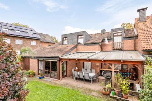 Rhein-Erft-Kreis District House | Familyhouse Cologne