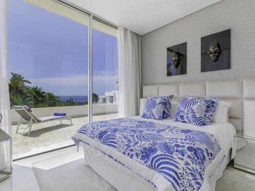 Marbella Villa | Fantástica Villa moderna en Rio Real