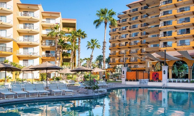 El Medano Ejidal Resort | Fantastic 3 BR Luxury Penthouse Suite at Villa del Palmar in Cabo
