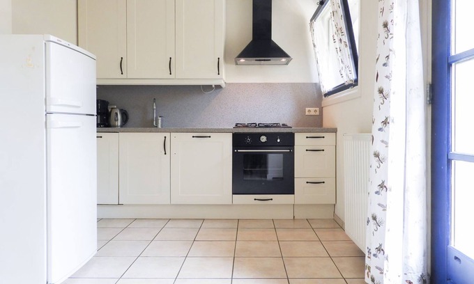 Grijpskerke House | Fantastic 9-person holiday home in Grijpskerke, centrally located in Walcheren