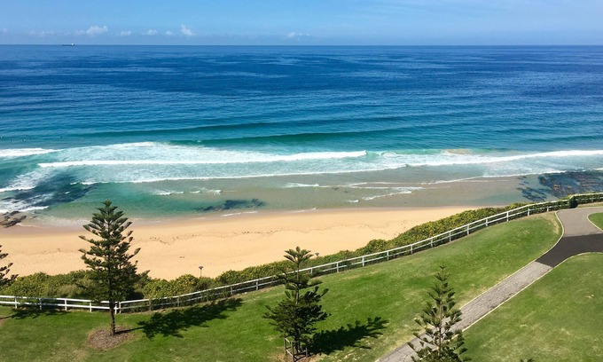New South Wales Apartment | Fantastic apartment in front of the beach