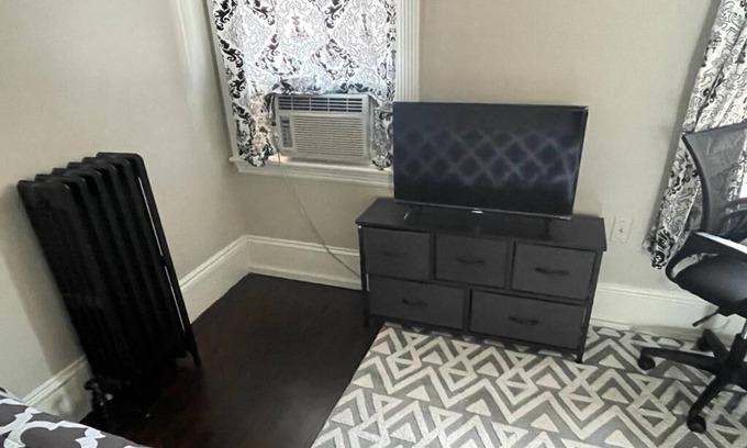 Dorchester Apartment | Fantastic Apartment 3 Beds in Boston Neat Subway Station @Ridgewood1