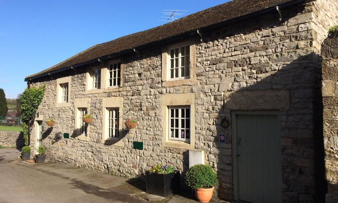 Ashford-in-the-Water Cottage | FANTASTIC OFFERS AVAILABLE! - A Luxury 3 bedrooms, 3 bathrooms