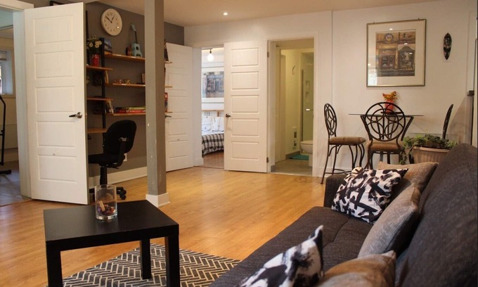 Nouveau-Rosemont Apartment | Fantastic Montreal Apartment