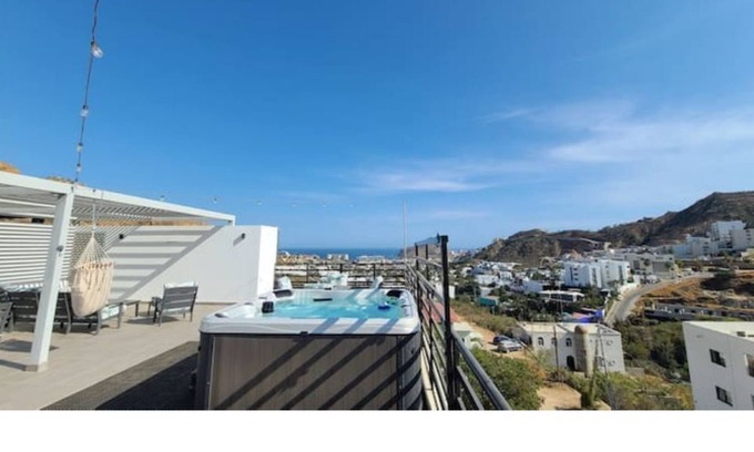 Libertad Condo | Fantastic Oceanview Penthouse Private deck & Spa