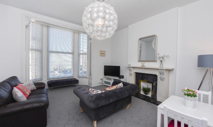 Broadstairs Apartment | Fantastic Sea View, 1 bed sleeps 2