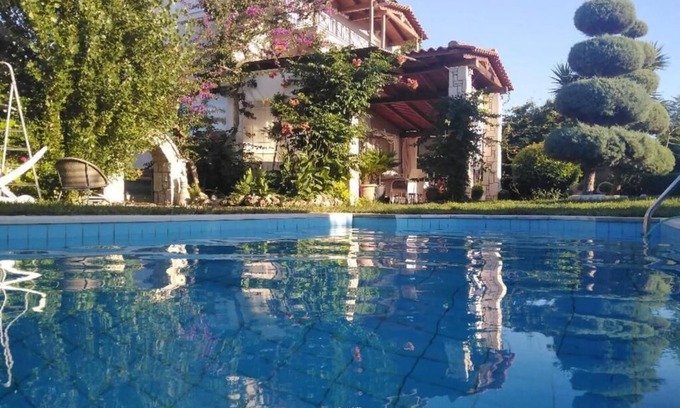 Archanes Villa | Fantastic Villa in a Dreamy Garden,15 Minutes From the Sandy Beach!