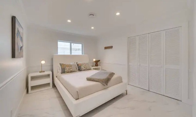 Cypress Lakes House | Fantastic waterfront home for 8 guests + Pool/Spa