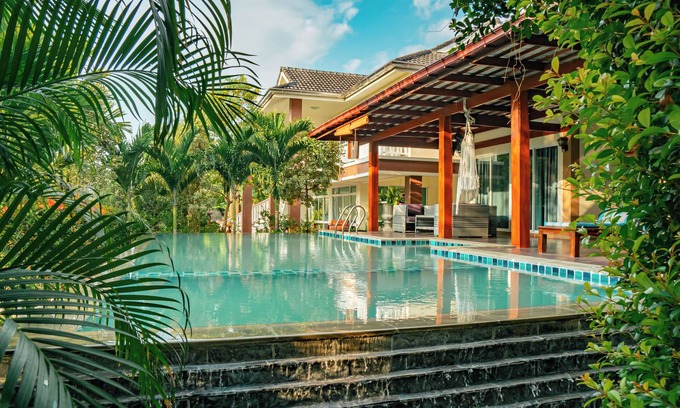 Chom Thong Resort | Farinda Resort & Pool Villa