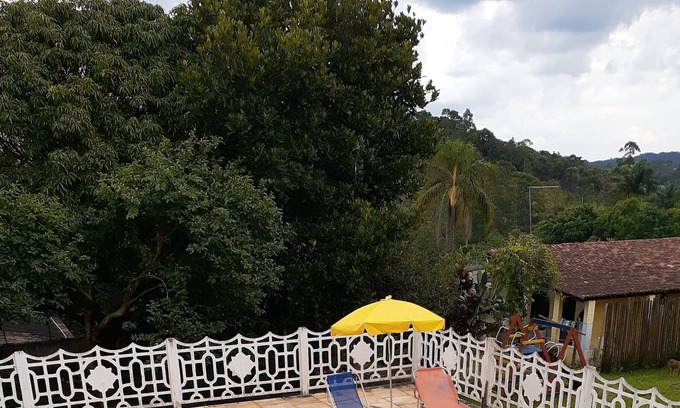 Terra Preta House | Farm - 40 minutes from S. P. - Pool and Barbecue - Sleeps up to 16 people