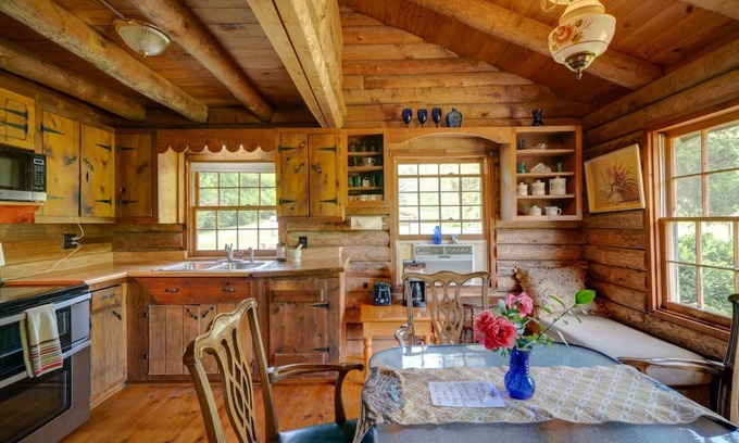 Springfield Cabin | Farm cabin retreat at Kelly’s Jubilee