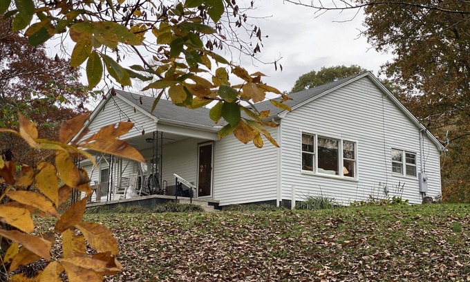 Rutledge House | Farm House at "Hickory Hills"