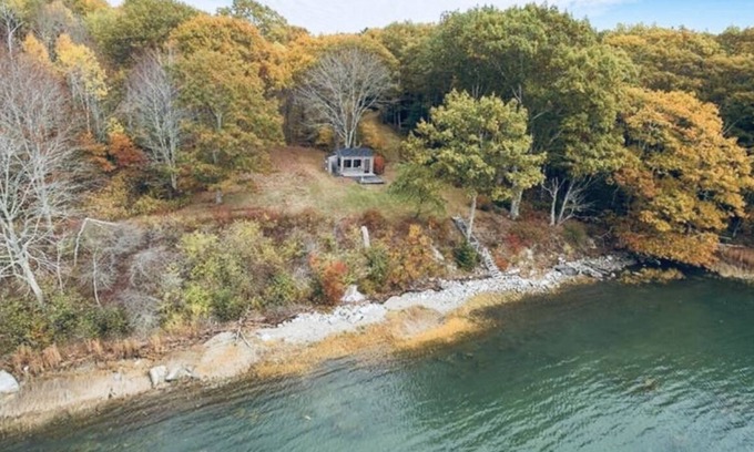 Waldoboro House | Farm House on the Medomak River, (Ocean). Perfect for families and couples too!!