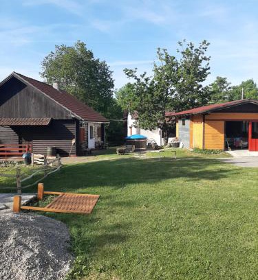 Catrnja House | Farm Stay