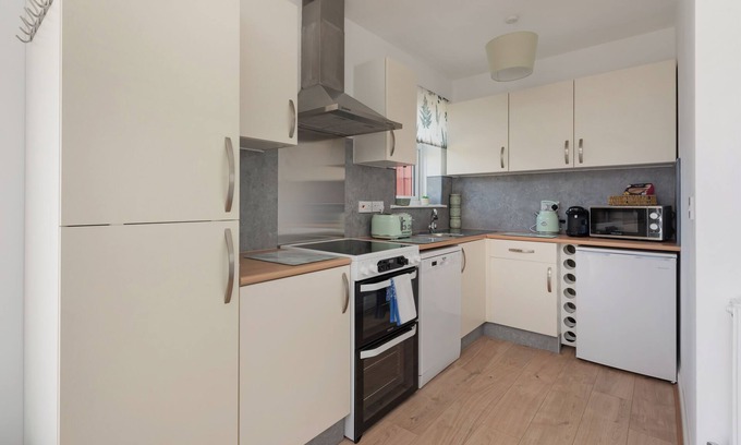 Marshborough Ski Chalet | Farmhouse Annexe with Paddock Views
