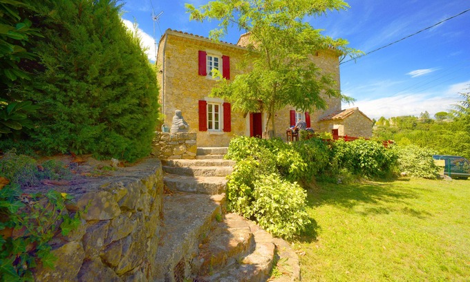 Anduze House | Farmhouse at the gateway to the Cévennes foothills and vineyards.