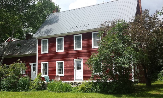 Londonderry House | Farmhouse at Viking Nordic, 5 minutes from Londonderry on a quiet country road.