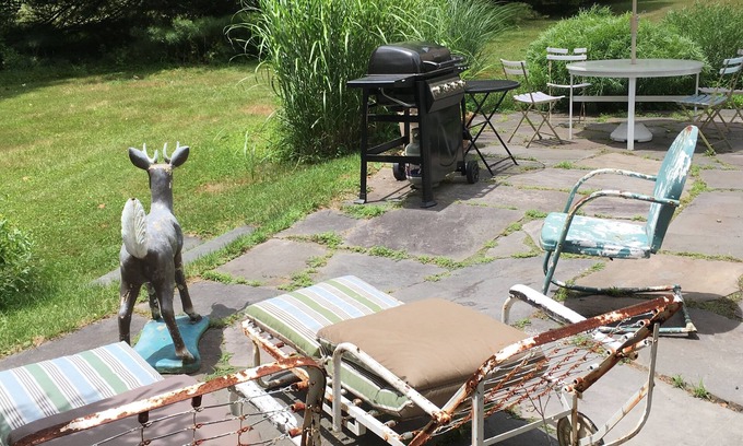 Pond Eddy Other | Farmhouse by the Delaware