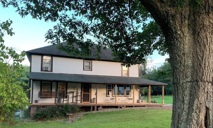Narrowsburg Other | Farmhouse in a picturesque setting and within fifteen minutes to bethel woods