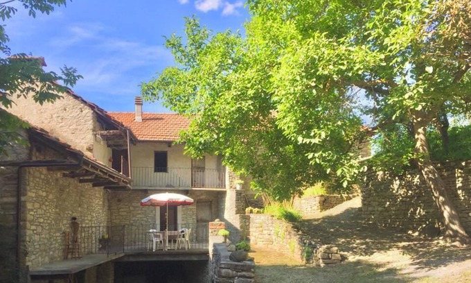 Bergolo House | Farmhouse in the heart of the eighteenth-century village