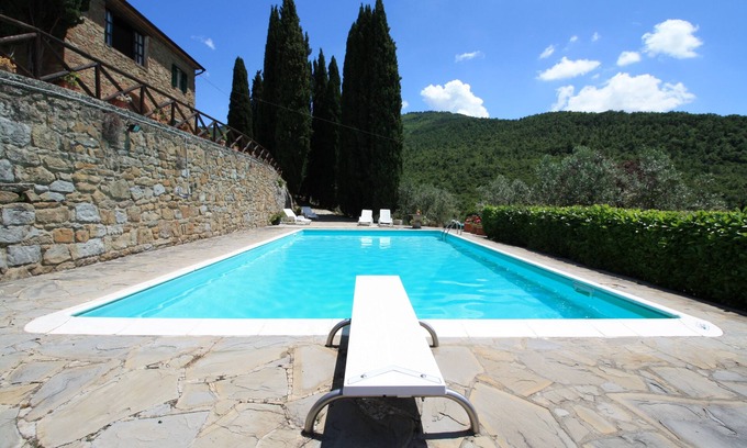 Pieve di Chio House | Farmhouse in the hills with panoramic view and swimming pool