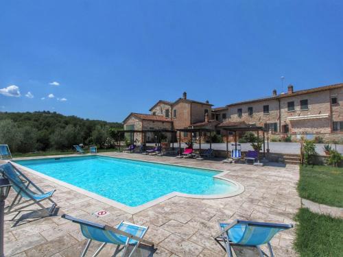 Asciano House | Farmhouse in Tuscany with Pool & Scenic Views