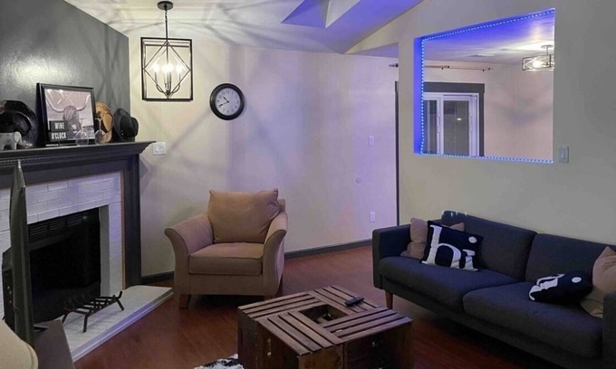 Northeast Virginia Beach House | Farmhouse with game room, 8 mins to Beach