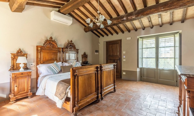 Cervognano Montenero Hotel | Farmhouse with saltwater pool overlooking Montepuciano Tuscany