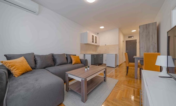 Palilula Apartment | Fashion Concept 3