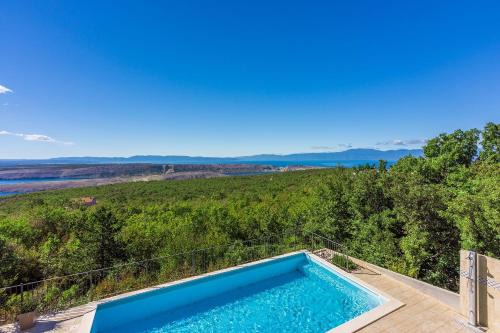 Smrika House | Faszinierende Villa mit traumhaften Meerblick zur Insel Krk mit Privatpool, Tischtennis, Billard, Grill