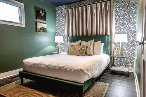 Dayton Apartment | Fauver Suite B